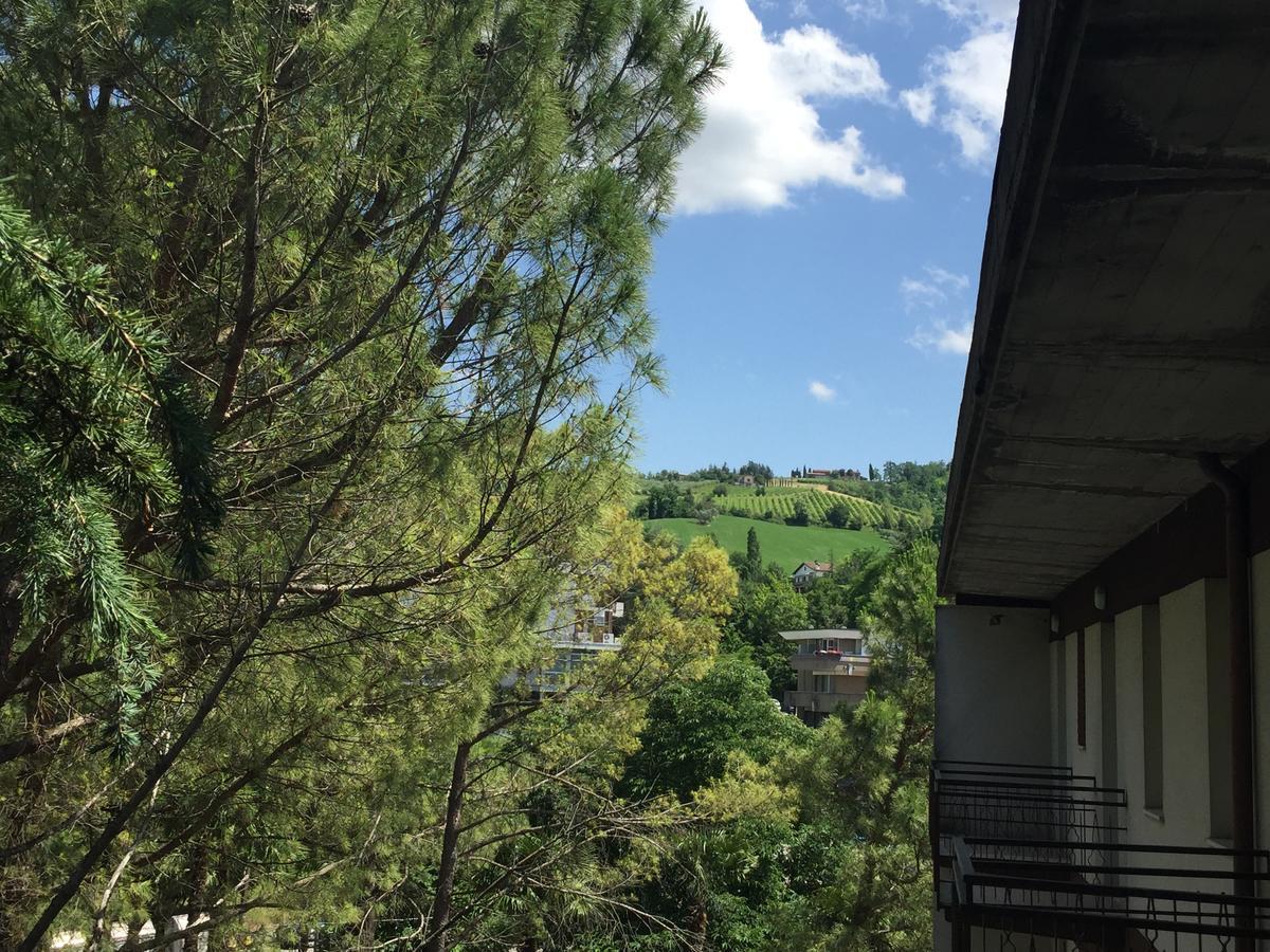 Hotel Belvedere Castrocaro Terme Bagian luar foto